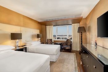 Executive Suite, 2 Twin Beds