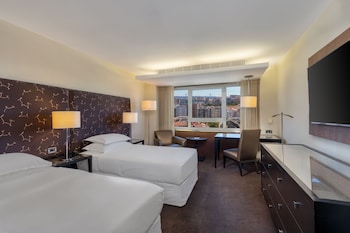 Deluxe Room, 2 Twin Beds, Pool Access