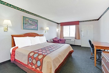 Standard Room, 1 King Bed