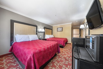 Standard Room, 2 Queen Beds, Non Smoking