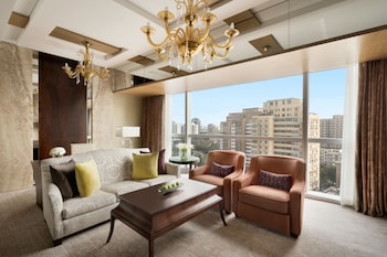 Valley Wing Grand Diplomat Suite King