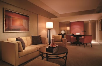 Garden Wing, Executive Suite