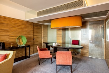 Garden Wing, Executive Suite