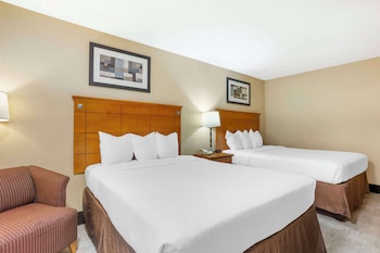 Standard Room, 2 Queen Beds, Accessible, Bathtub