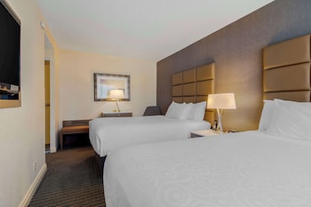 Deluxe Room, 2 Double Beds, Non Smoking, Balcony