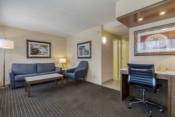 Suite, 2 Double Beds, Non Smoking, Balcony (with Sofabed)
