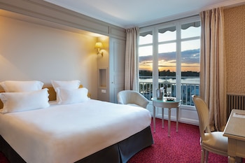 Executive Room, Lakeside
