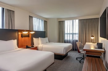 Room, 2 Double Beds, Corner
