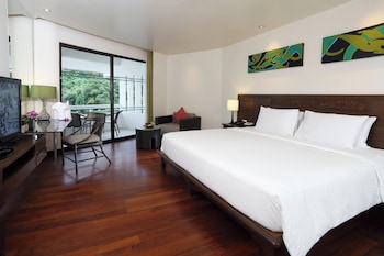 Room, 1 King Bed, Pool View
