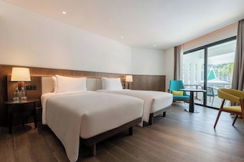 Premium Room, 2 Twin Beds, Pool View