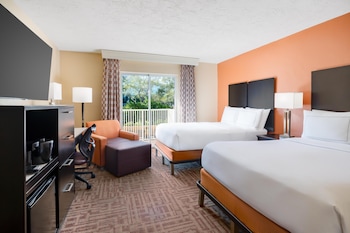 Room, 2 Double Beds, Accessible, Balcony (Roll-In Shower)
