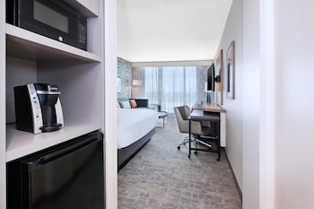 Standard Room, 1 King Bed