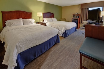 Room, 2 Queen Beds, Refrigerator & Microwave