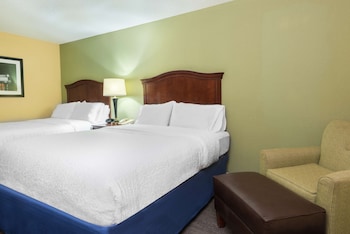 Room, 2 Queen Beds, Refrigerator & Microwave