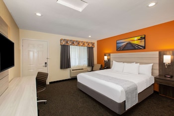 Standard Room, 1 King Bed