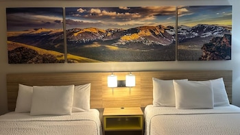 Room, 2 Queen Beds, Non Smoking