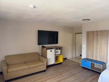 Premium Suite, 2 Queen Beds, Non Smoking