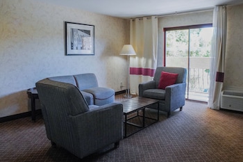 Deluxe Suite, 1 King Bed with Sofa bed, Balcony