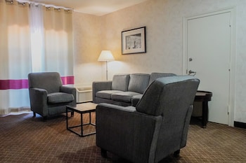 Deluxe Suite, 1 King Bed with Sofa bed, Balcony