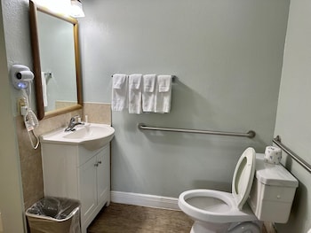 Room, 2 Double Beds, Accessible, Bathtub