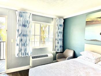 Standard Room, 1 King Bed