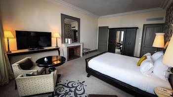 Deluxe Room, 1 King Bed, Terrace, Sea View