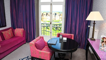 Classic Room, 1 King Bed (Garden view)