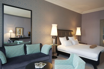 Family Room, 1 King Bed with Sofa bed, Sea View
