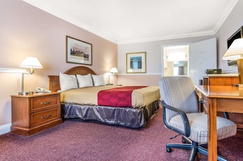 Standard Room, 2 Queen Beds, Non Smoking