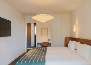 Gallery Room (terrace 3 pax)