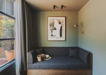 Gallery Room (terrace 3 pax)