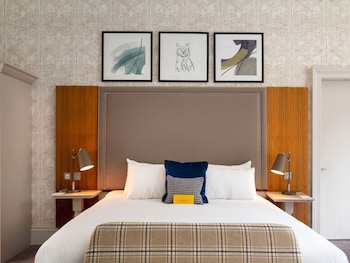 Premium Room, 1 King Bed