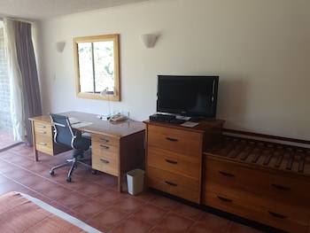 Standard Room, 1 Queen Bed, Balcony