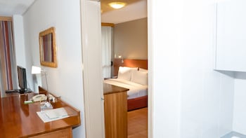 Suite, 1 King Bed, Balcony
