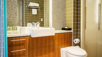 Suite, 1 King Bed, Balcony