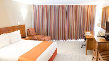 Premium Room, 2 Queen Beds, Balcony, Pool View