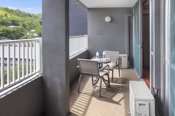 Suite, 2 Queen Beds, Balcony
