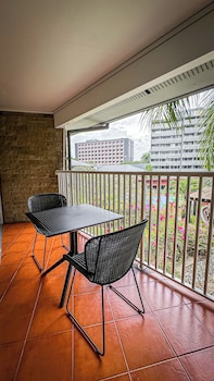 Standard Room, 1 King Bed, Balcony
