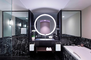 Executive Room, 1 King Bed