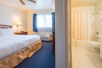 Suite, 1 King Bed with Sofa bed, Lagoon View