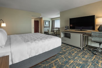 Premium Room, 1 King Bed, River View, Corner