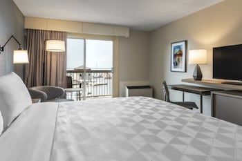 Premium Room, 1 King Bed, Harbor View, Corner