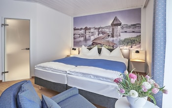 City Double Room, 1 King Bed (Noble)