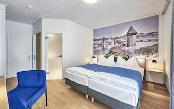 City Double Room, 1 King Bed (Noble)