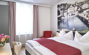 City Double Room, 1 King Bed (Noble)