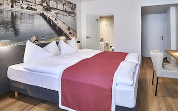 Classic Double Room (Cosy)