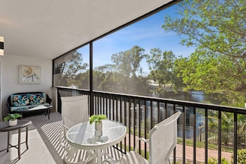 Premium Condo, 2 Bedrooms, Balcony, Resort View
