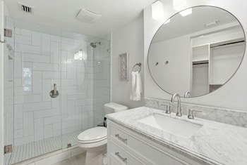 Superior Condo