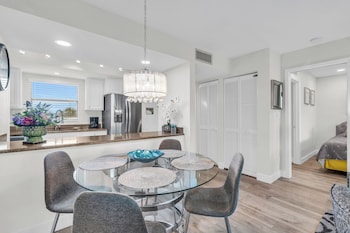 Premium Condo, 2 Bedrooms, Balcony, Resort View