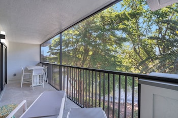 Premium Condo, 2 Bedrooms, Lanai